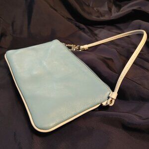 Danier wristlet